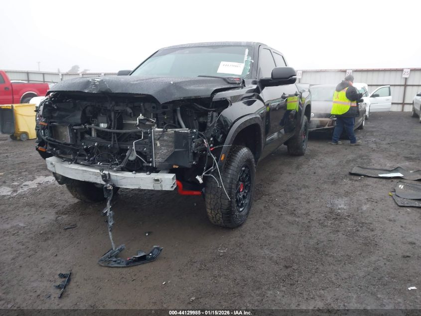 Toyota Tundra 2023 — photo 2