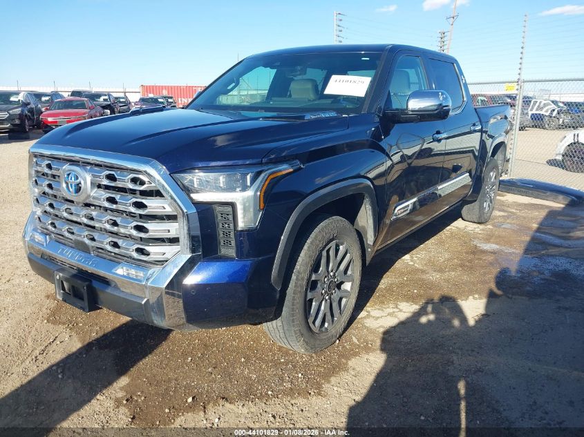 Toyota Tundra 2023 — photo 2
