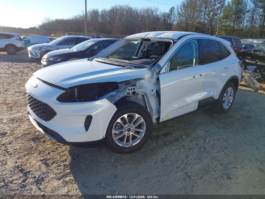 Ford Escape 2022 — photo 2
