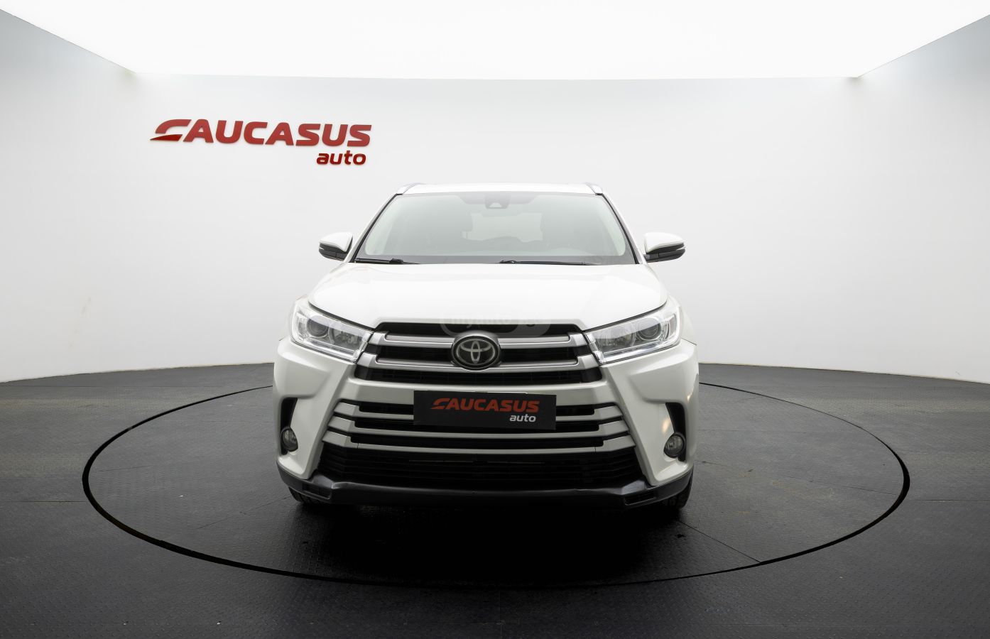 Toyota Highlander 2018 — photo 2