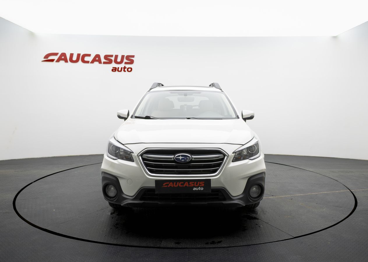 Subaru Outback 2018 — photo 2
