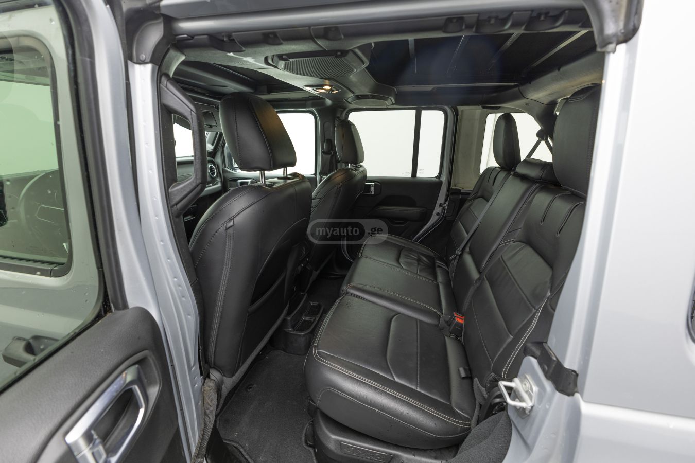 Jeep Wrangler 2022 — photo 2