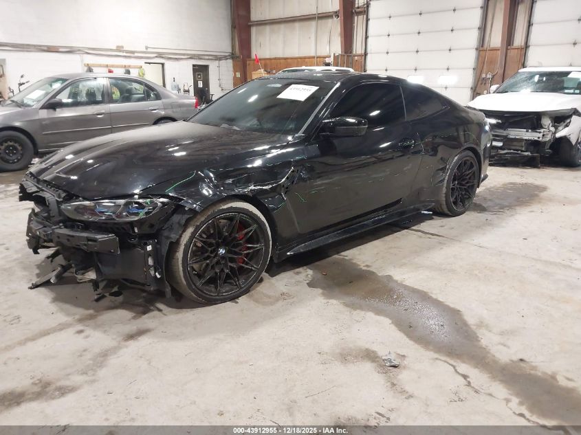 BMW M4 2022 — photo 2