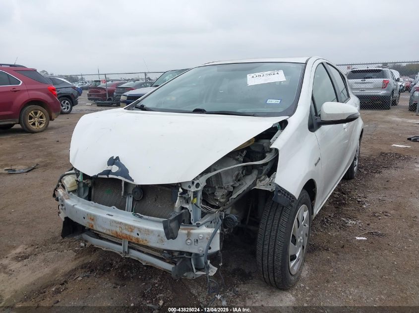 Toyota Prius 2015 — photo 2