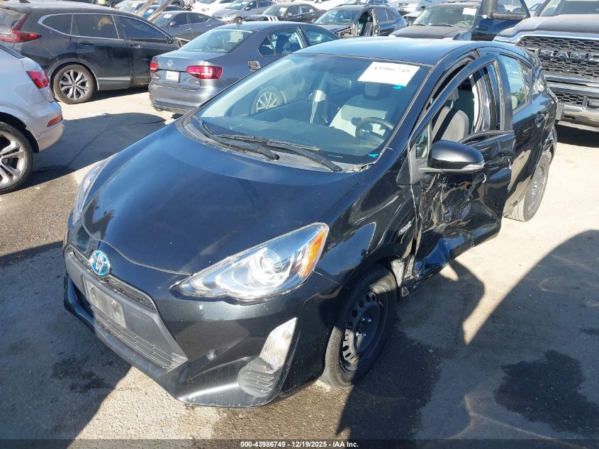 Toyota Prius 2016 — photo 2