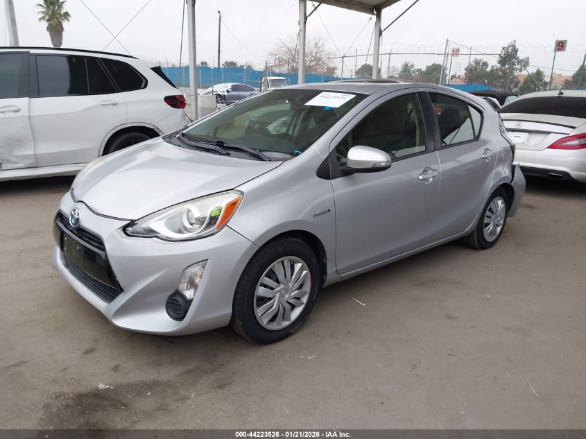 Toyota Prius 2015 — photo 2