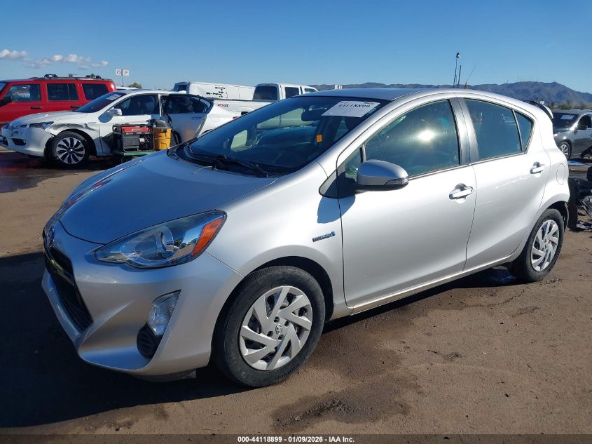 Toyota Prius 2015 — photo 2