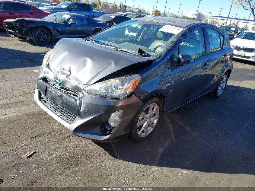 Toyota Prius 2015 — photo 2