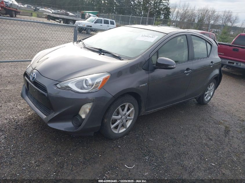 Toyota Prius 2015 — photo 2