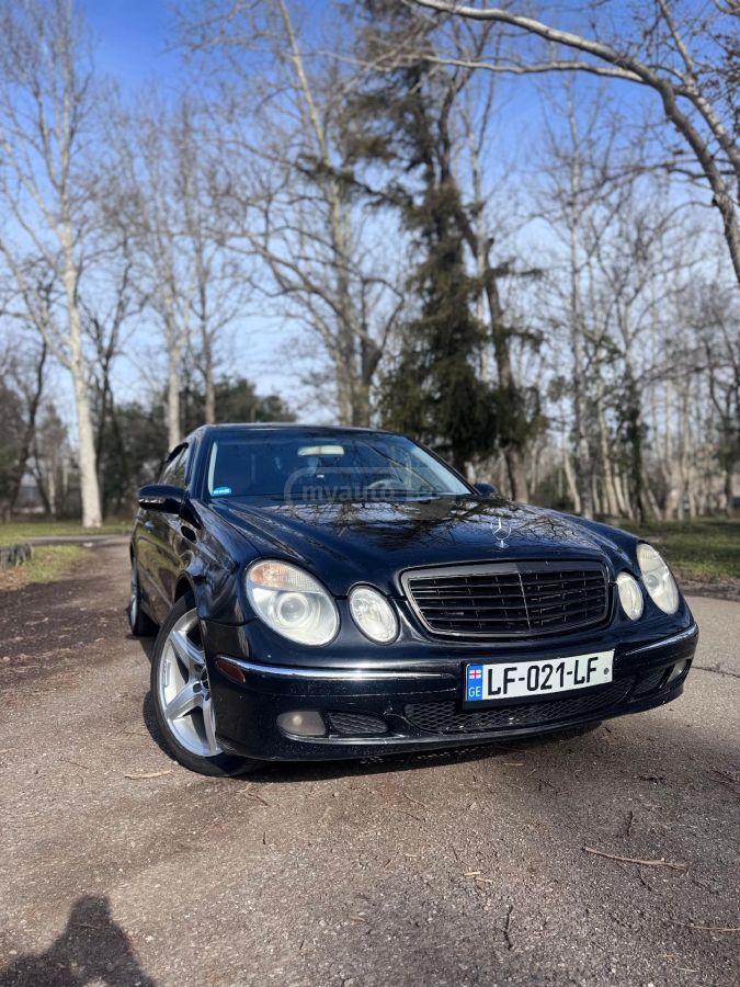 Mercedes-Benz E 500