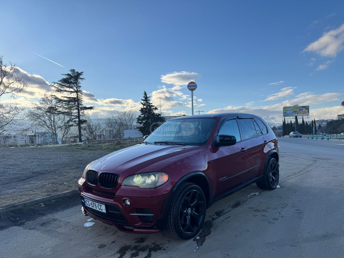 BMW X5 2011 — photo 2