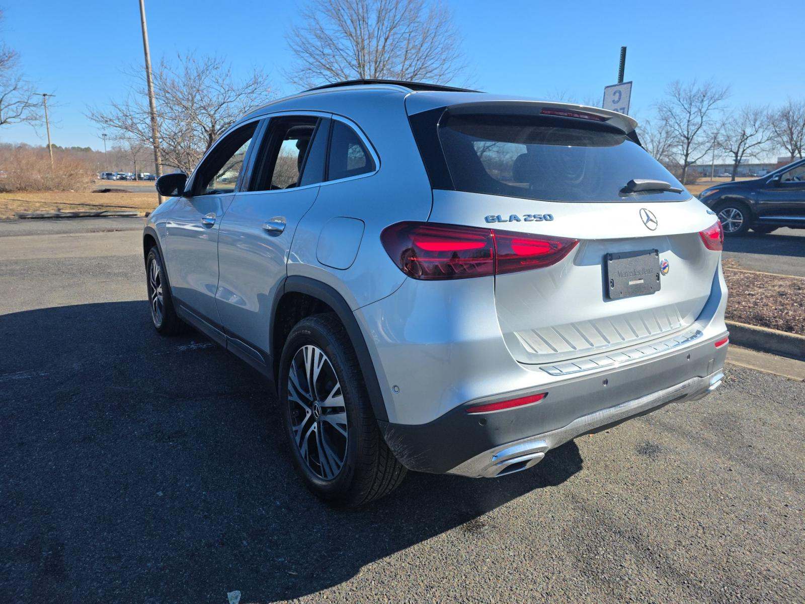 Mercedes-Benz GLA 250 2025 — photo 2