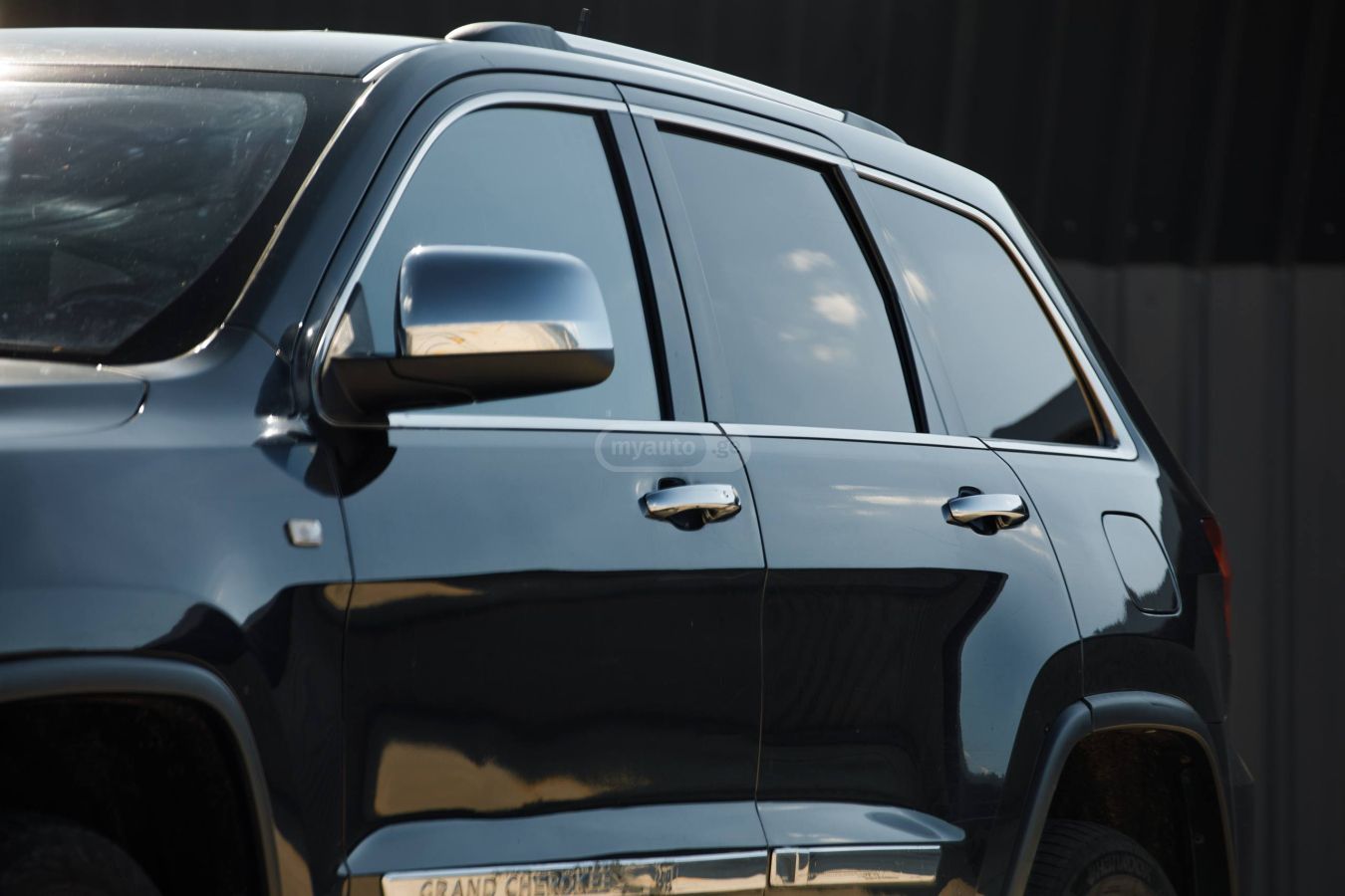 Jeep Grand Cherokee 2012 — photo 2