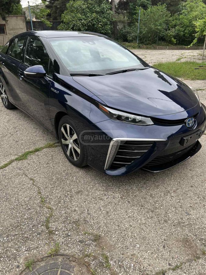 Toyota Mirai 2018 — photo 2