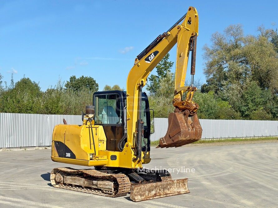 Caterpillar 120 / 120 AWD 2011 — photo 2