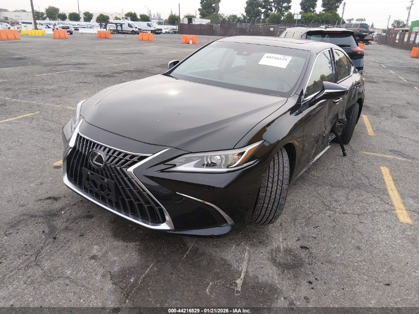 Lexus ES 300 2025 — photo 2