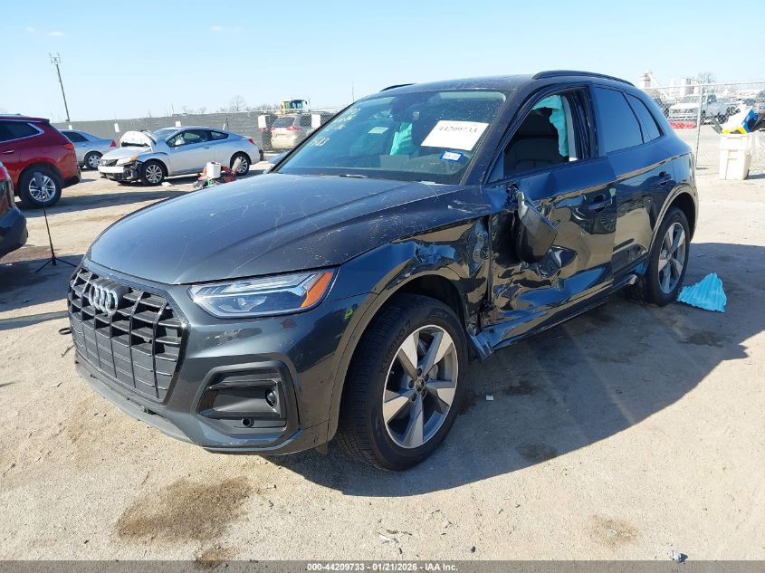 Audi Q5 2025 — photo 2