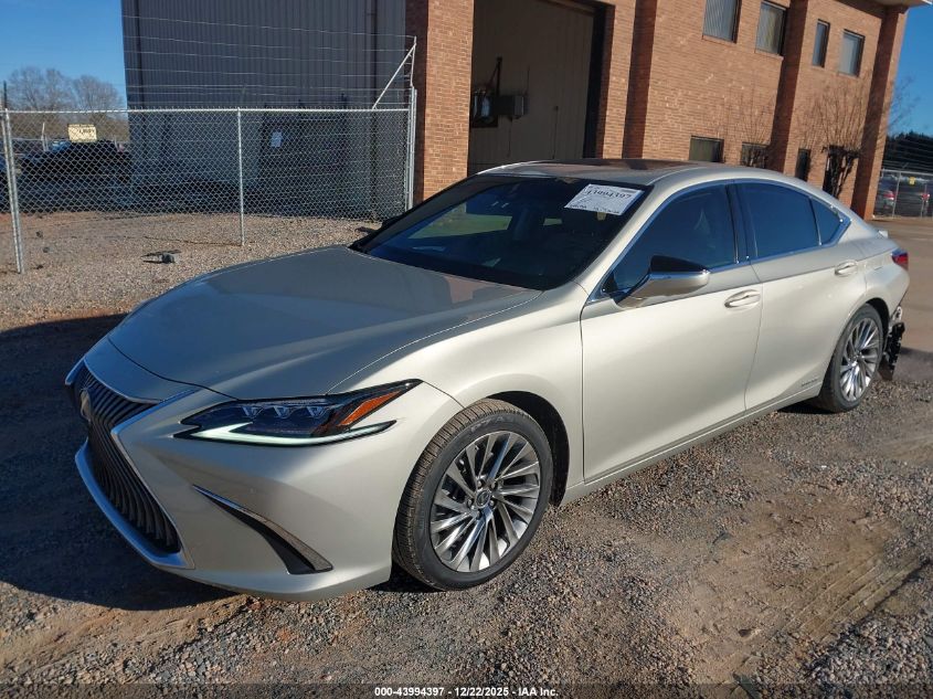 Lexus ES 300 2021 — photo 2