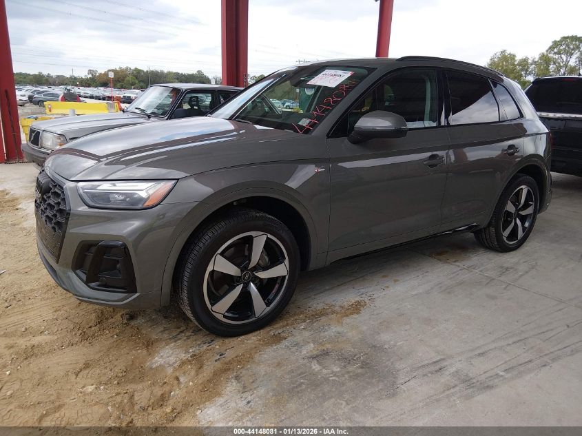 Audi Q5 2023 — photo 2