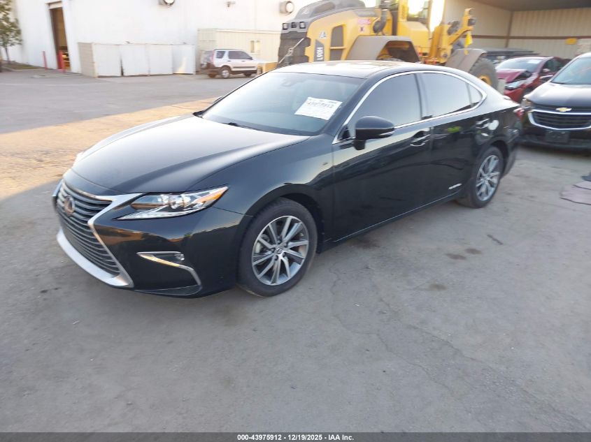 Lexus ES 300 2018 — photo 2
