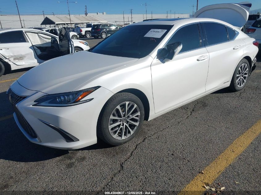 Lexus ES 300 2022 — photo 2