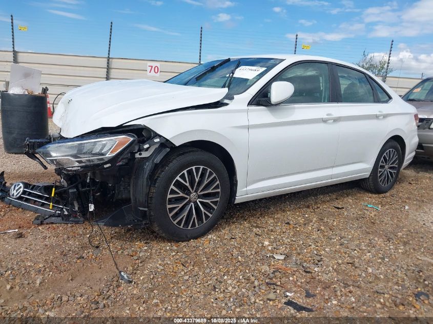 Volkswagen Jetta 2021 — photo 2