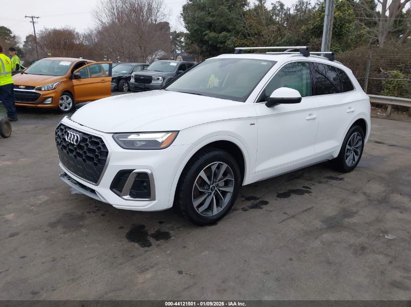 Audi Q5 2023 — photo 2