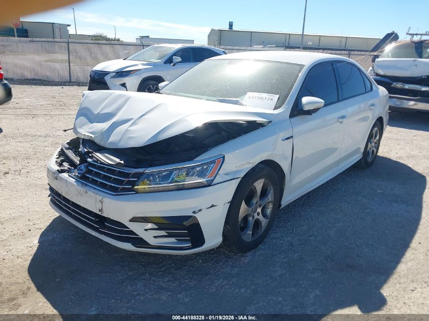 Volkswagen Passat 2018 — photo 2