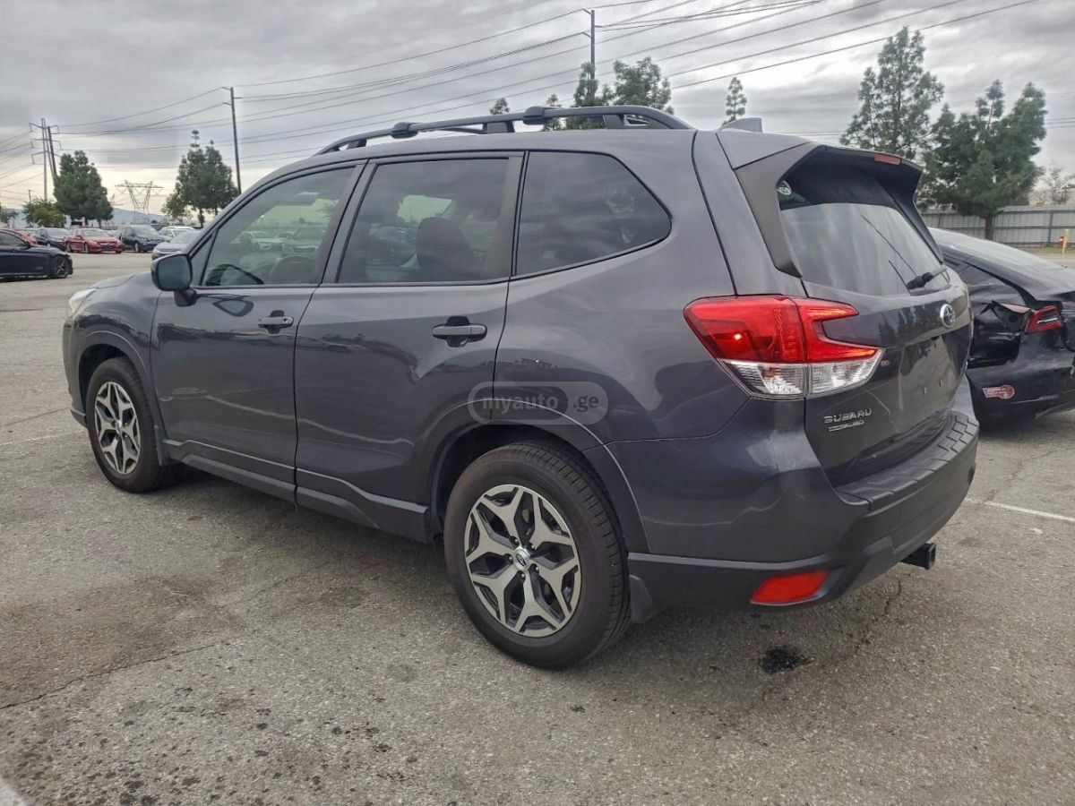 Subaru Forester 2023 — photo 2