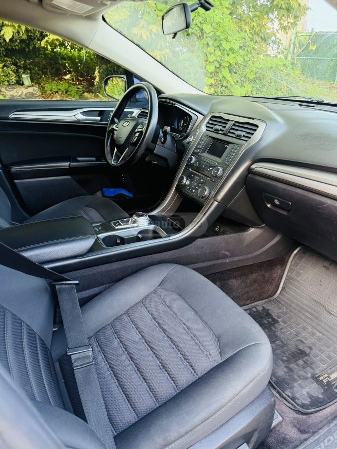 Ford Fusion 2017 — photo 2