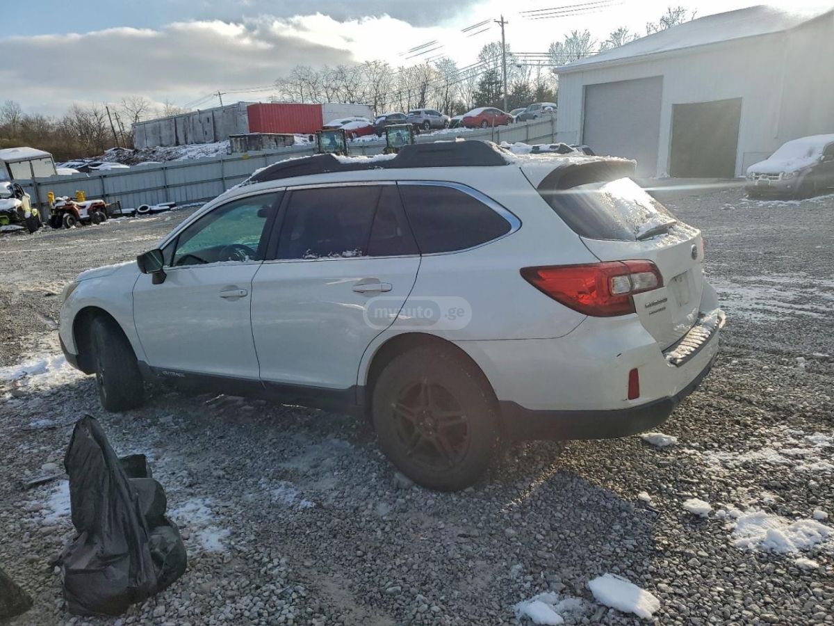Subaru Outback 2016 — photo 2