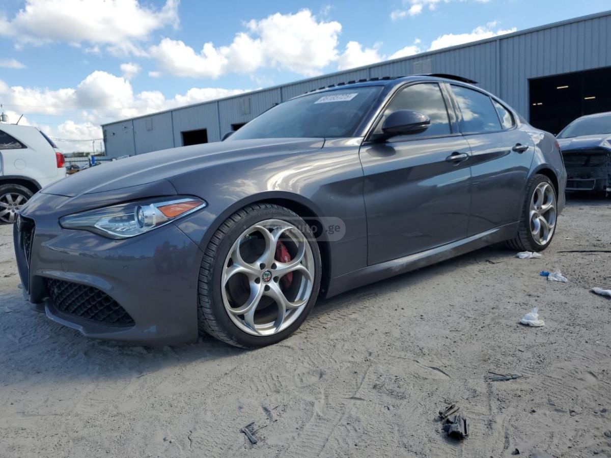 Alfa Romeo Giulia
