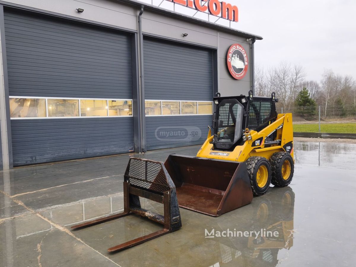 Caterpillar 120 / 120 AWD