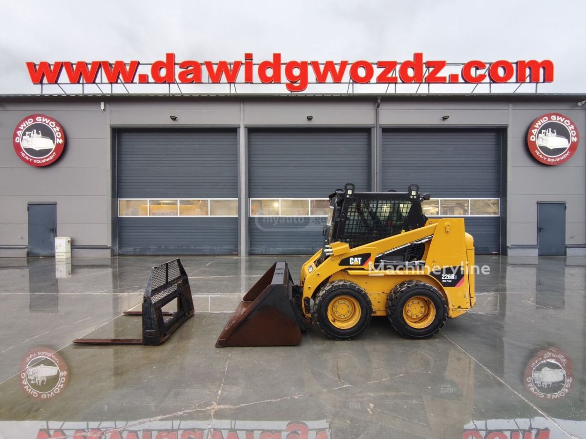 Caterpillar 120 / 120 AWD 2011 — photo 2