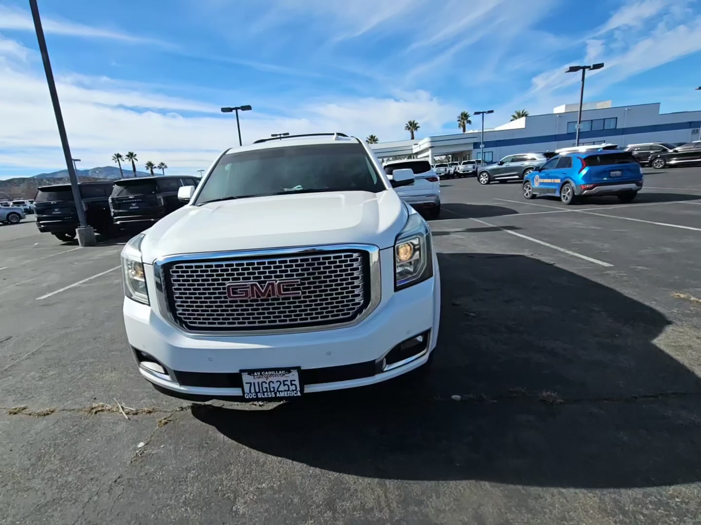 GMC Yukon 2016 — photo 2