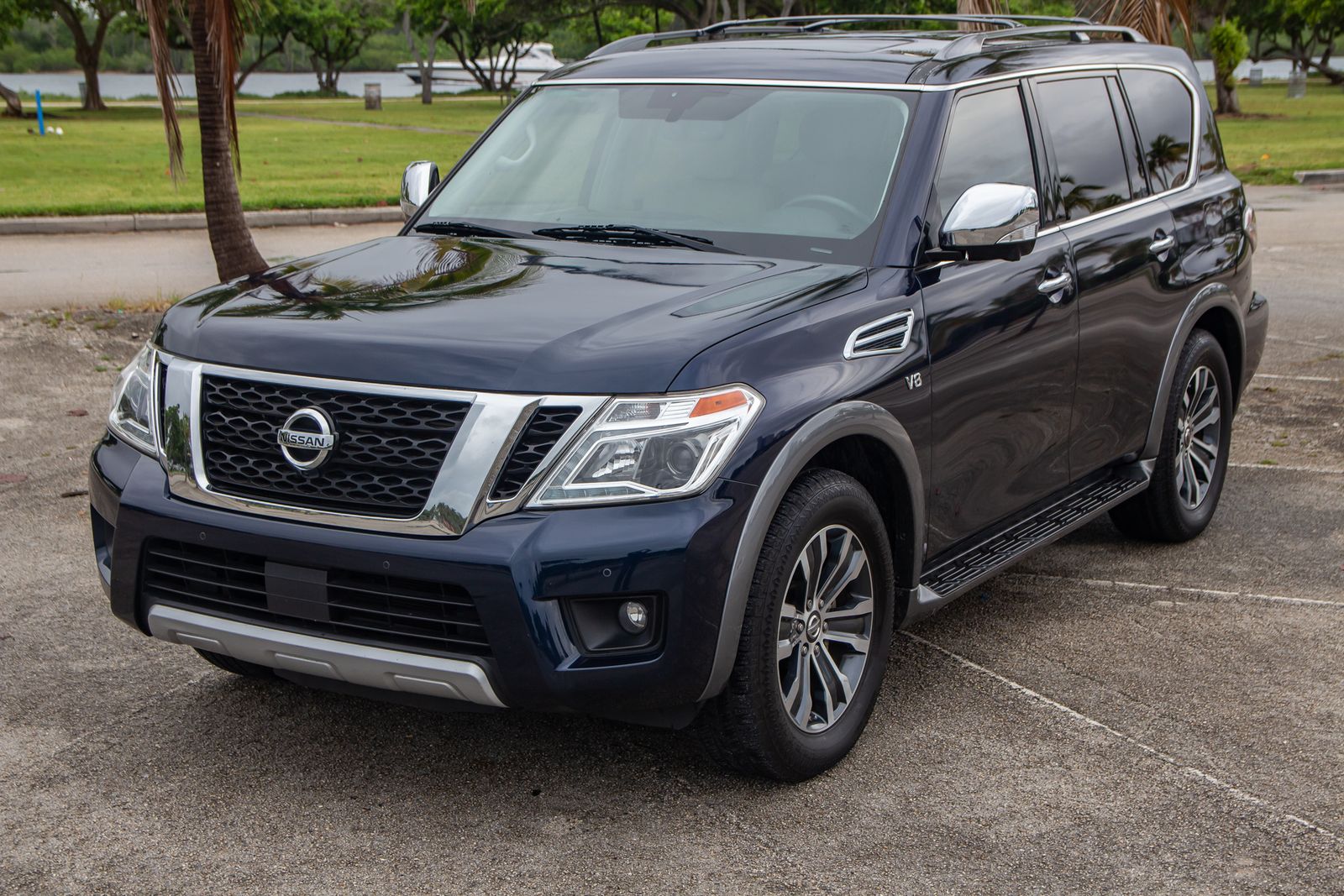 Nissan Armada 2018 — photo 2