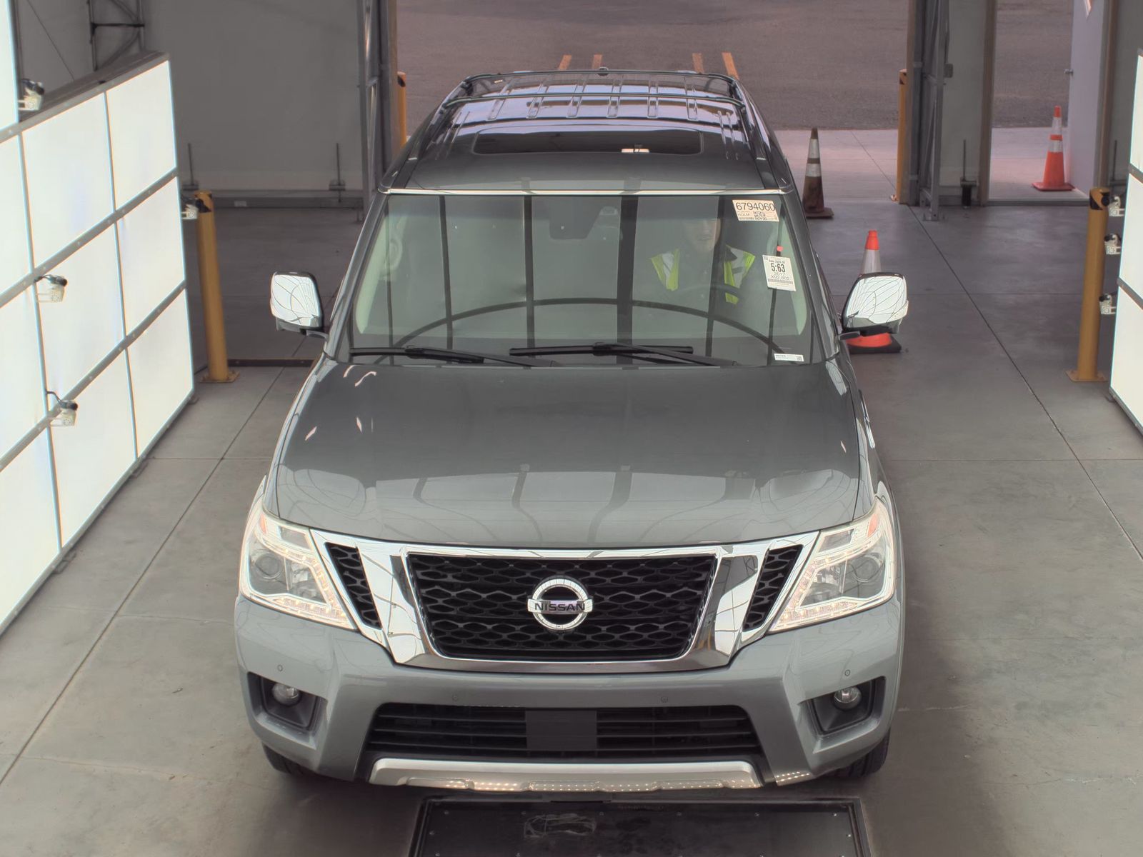 Nissan Armada 2017 — photo 2