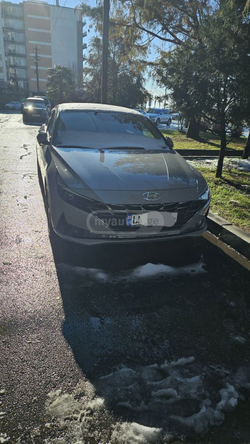 Hyundai Elantra 2023 — photo 2