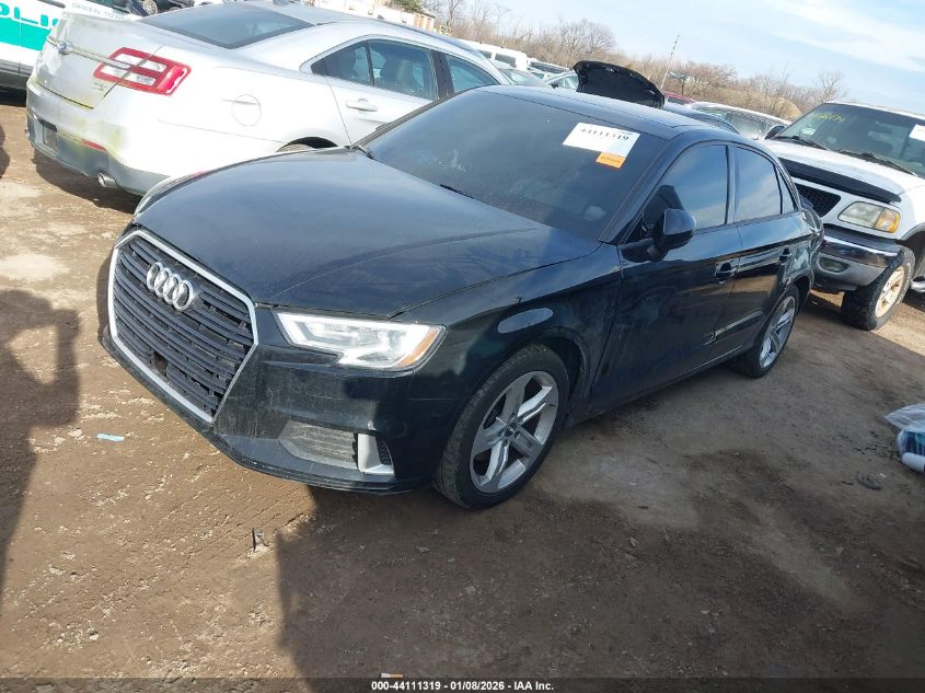 Audi A3 2018 — photo 2