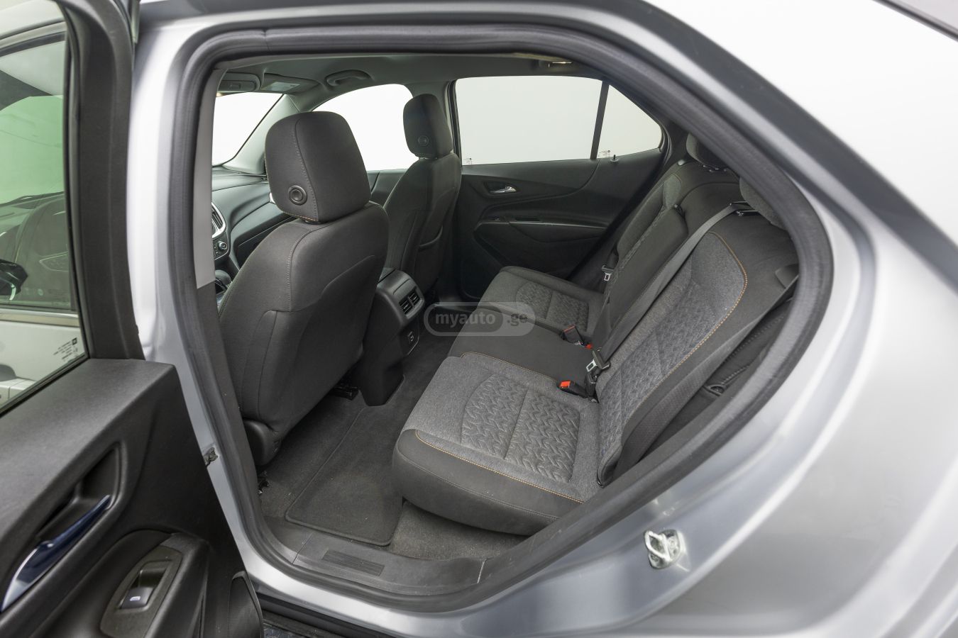 Chevrolet Equinox 2022 — photo 2