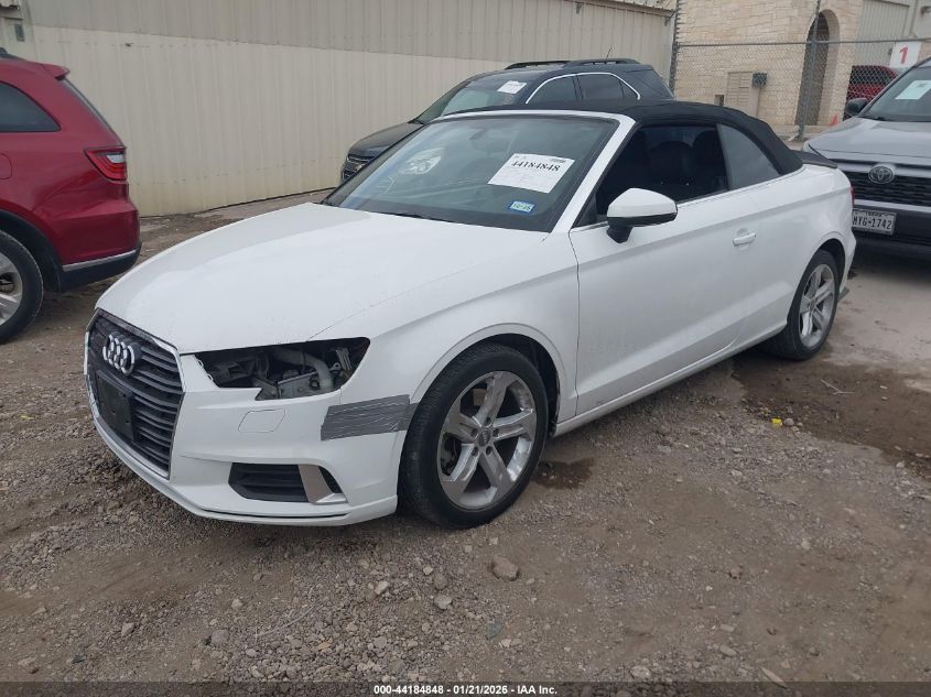 Audi A3 2018 — photo 2