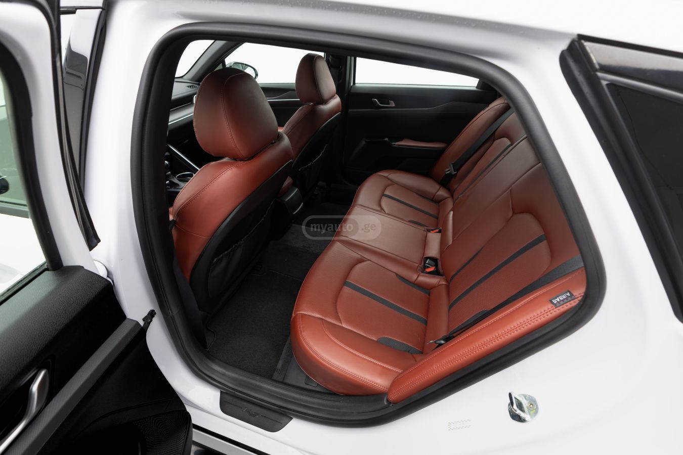 Kia K5 2023 — photo 2