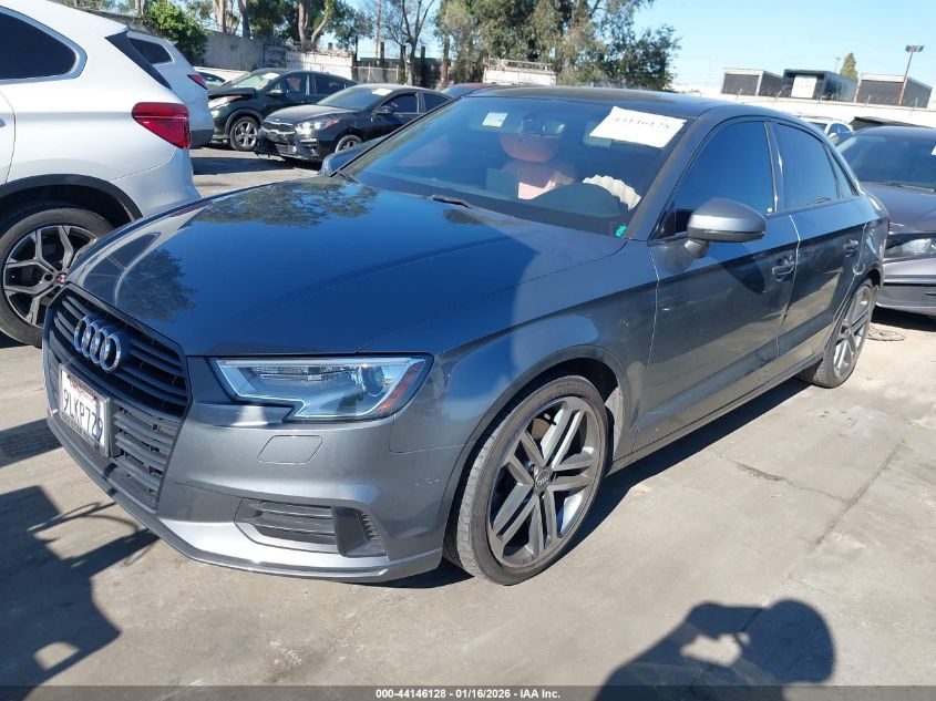 Audi A3 2019 — photo 2
