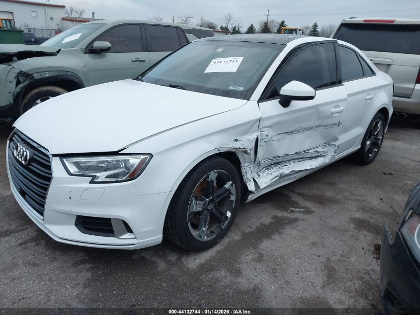 Audi A3 2018 — photo 2