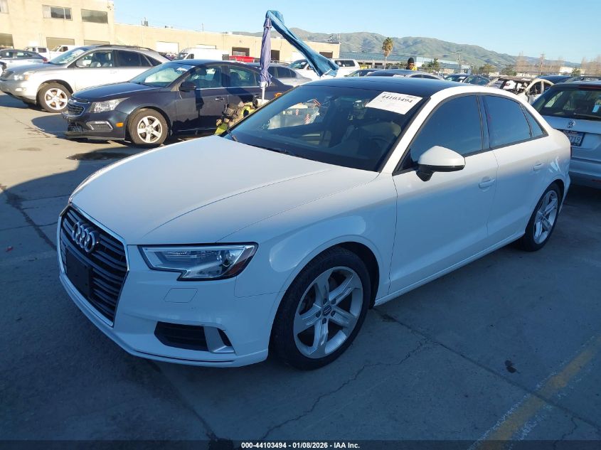 Audi A3 2018 — photo 2