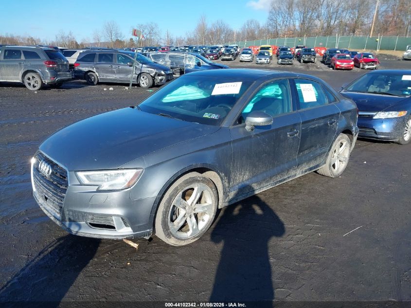Audi A3 2018 — photo 2