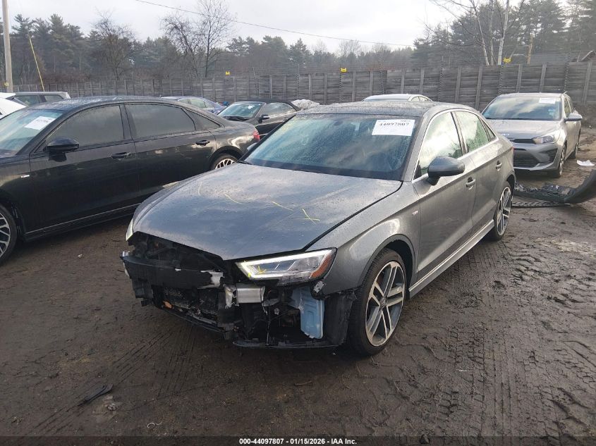 Audi A3 2018 — photo 2