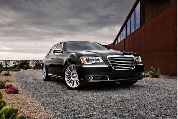 Chrysler 300 2013 — photo 2
