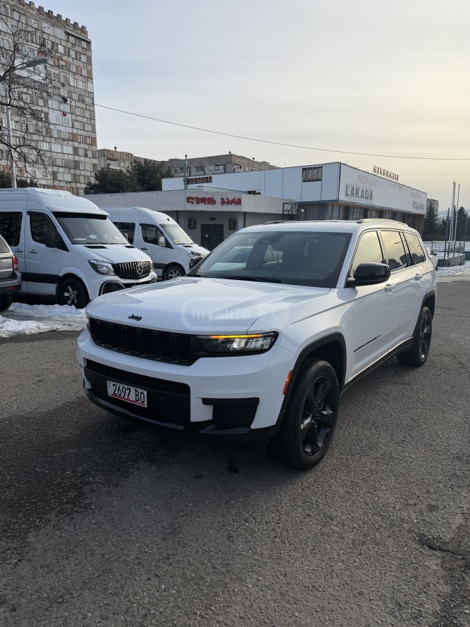 Jeep Grand Cherokee 2023 — photo 2