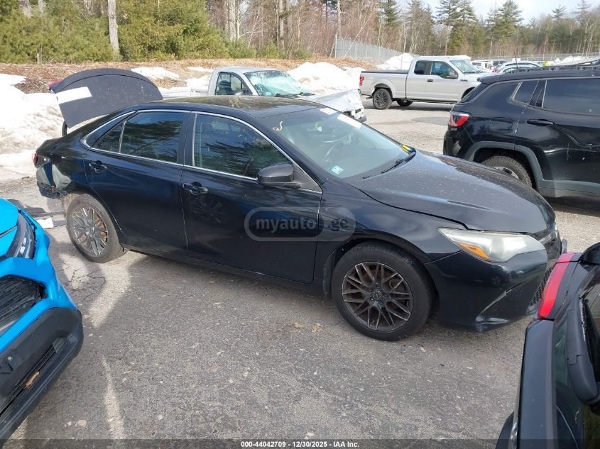 Toyota Camry 2016 — photo 2